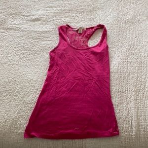 Small. Hot pink. Lack back